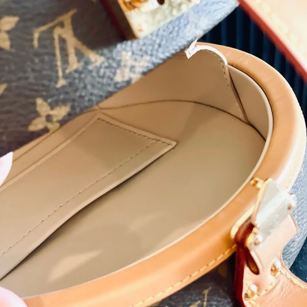 Louis Vuitton Petite Boite Chapeau - Picture 14 of 15